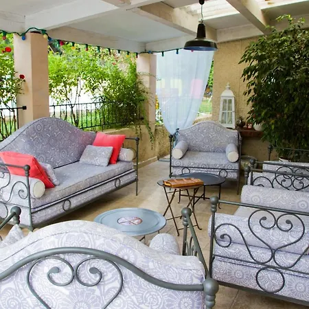 La Mirabelle - Familiale De Charme En Provence Mirabeau (Alpes-de-Haute-Provence)