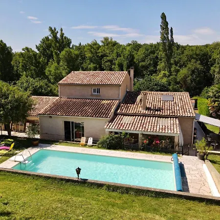 Familiale De Charme En Provence Frühstückspension